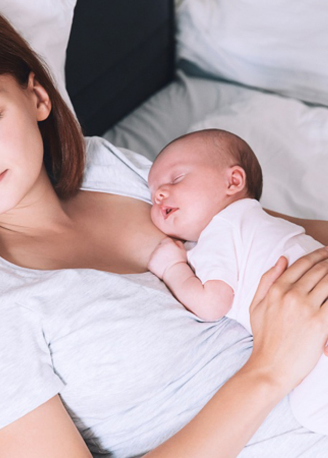 أسباب ألم البطن أثناء الرضاعة 