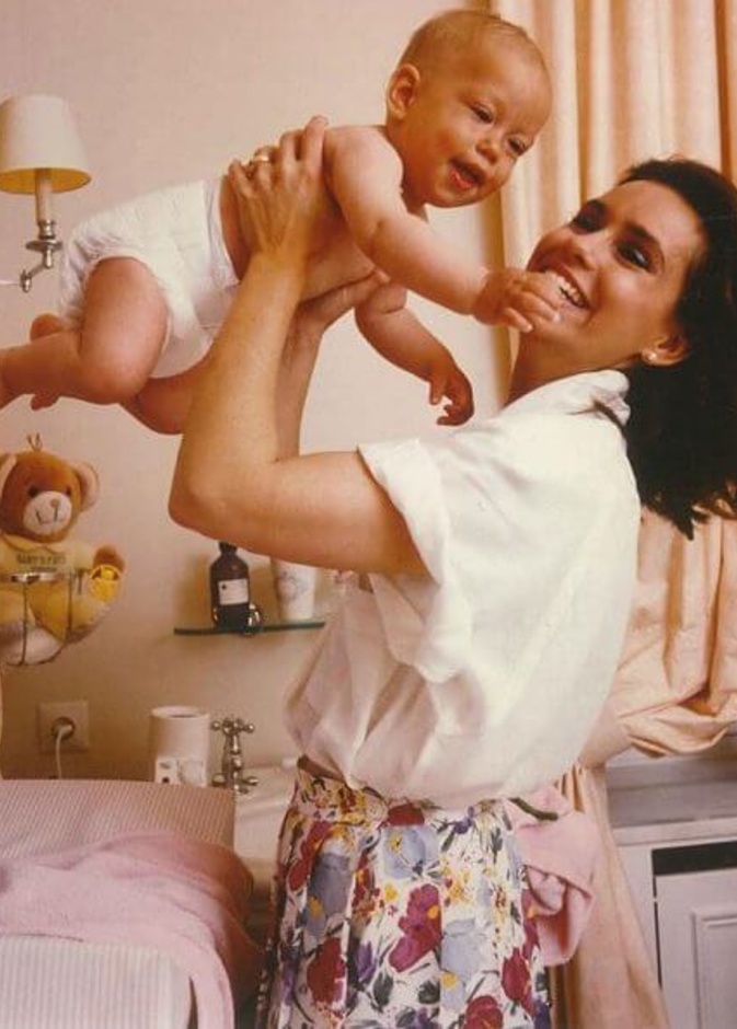 العائلة الحاكمة للكسمبورغ تصدر صور رسمية جديدة لأجيالها المتعاقبة