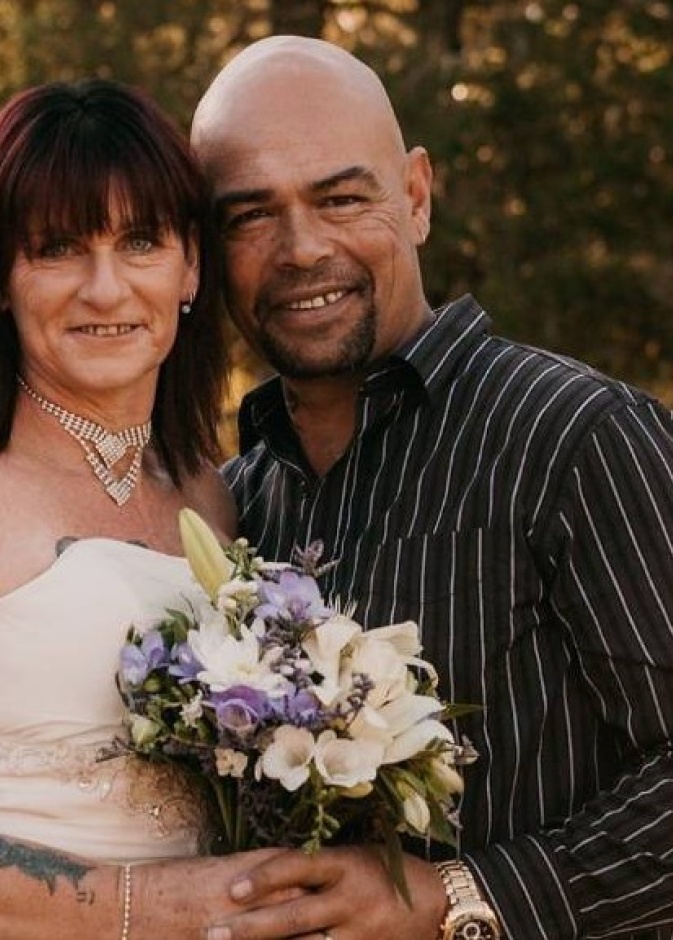 عروس قررت الزواج بعد استسلامها للسرطان