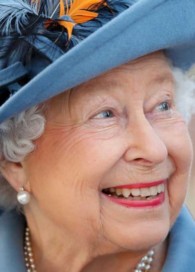 ملكة بريطانيا تشارك في سباق رويال أسكوت بعدد من الخيول