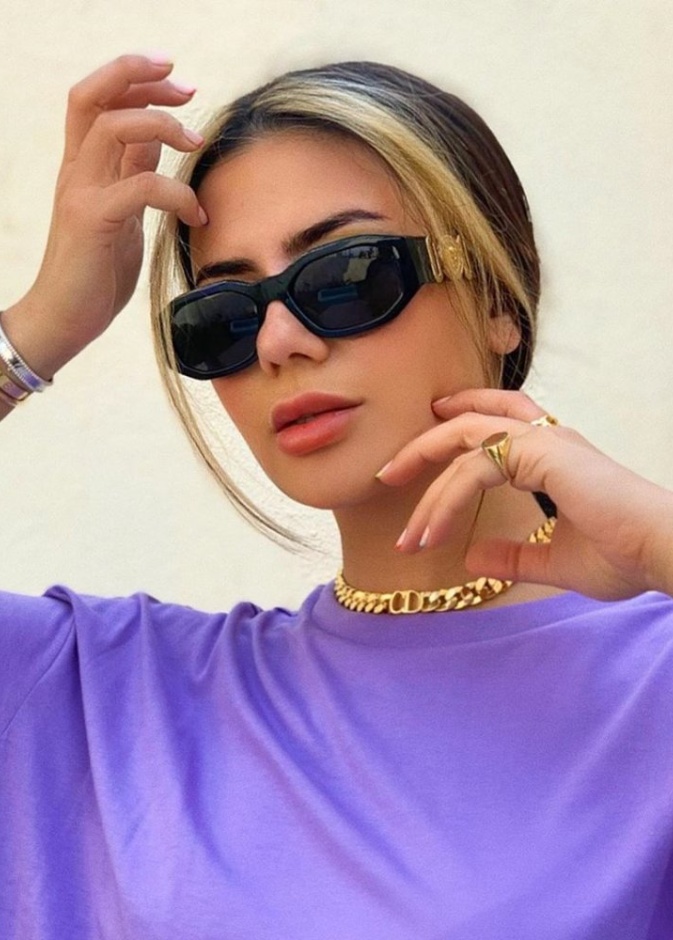 ديما الأسدي تستوحي صيحة الخصل الشقراء من كايلي جينر