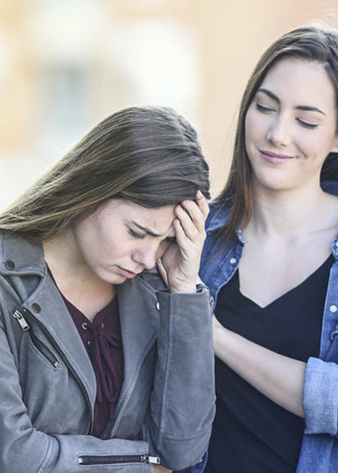 كيف أتعامل مع صديقتي المزاجية