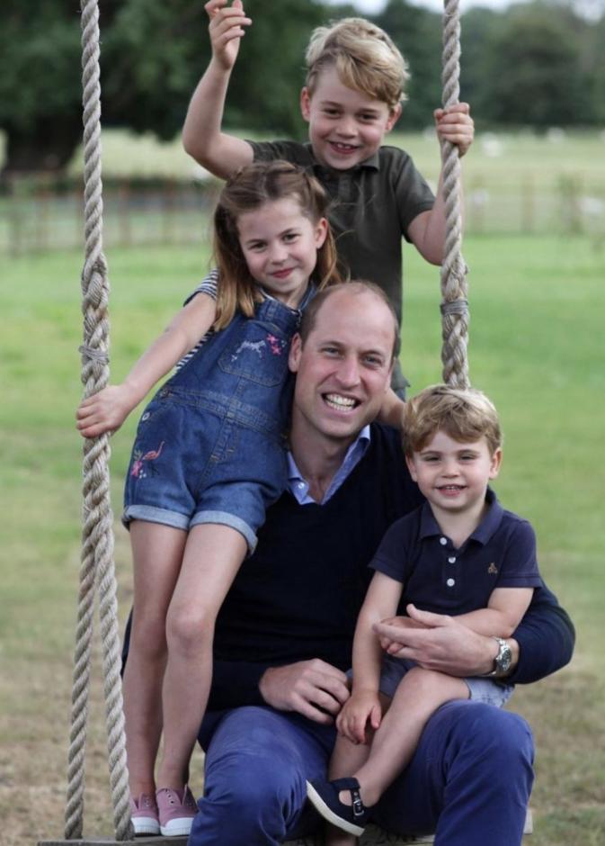 صورة لطيفة للغاية التقطتها كيت ميدلتون للأمير ويليام وأولادهما بمناسبة يوم الأب