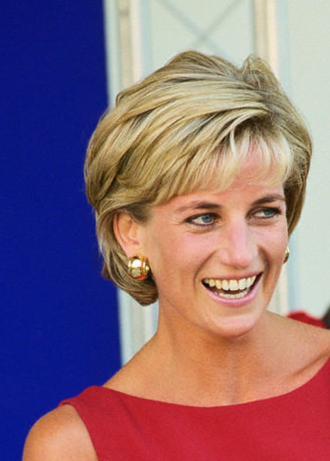 بعد الجدل حول اختيار كريستين ستيوارت.. نجمات تعرضن للنقد لتجسيد شخصية الأميرة ديانا