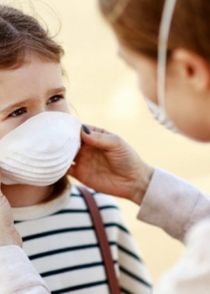 هل الأطفال ينقلون عدوى فيروس كورونا إلى البالغين