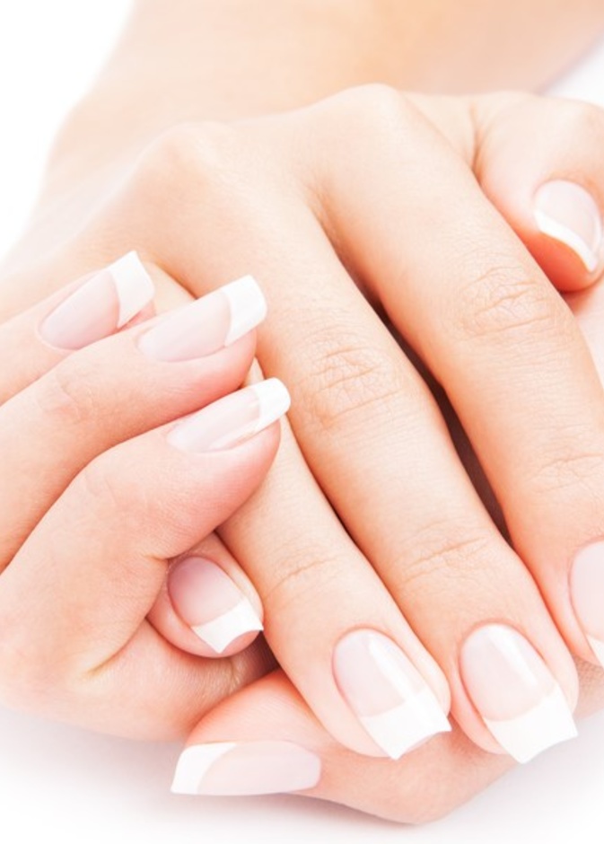 وصفات طبيعية لتبييض الأظافر وتطويلها