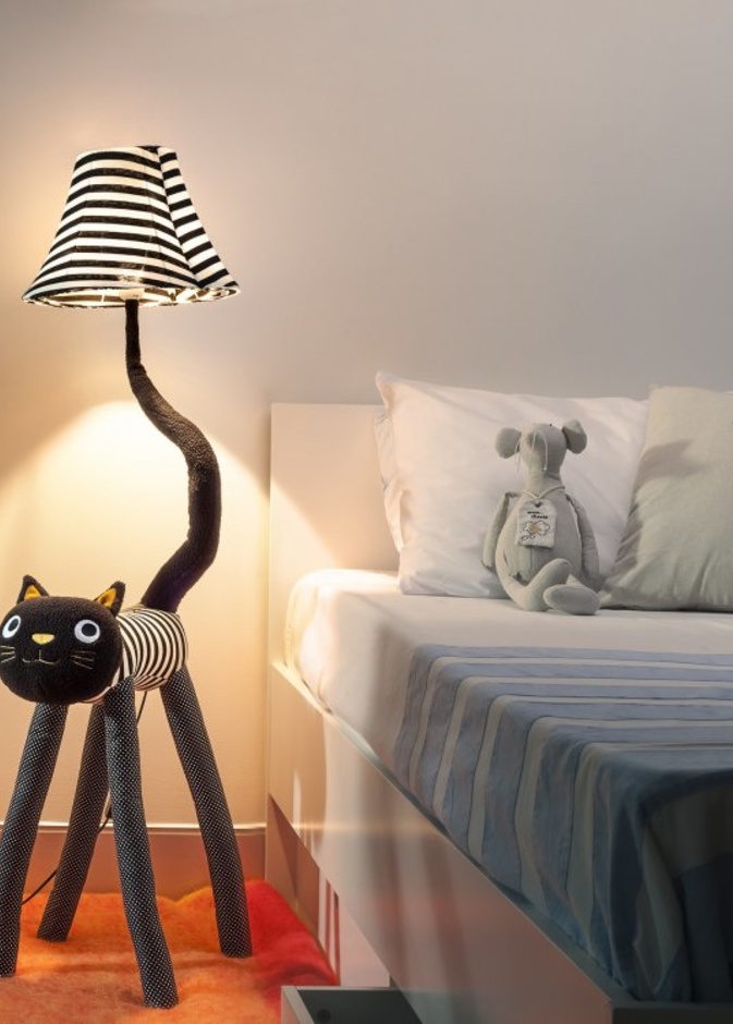 تصميم رائع لمصباح إنارة جانبي لغرف الأطفال⁩