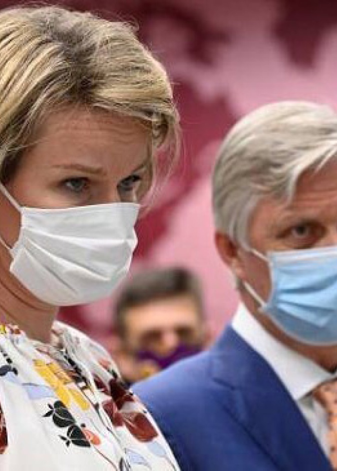 ملك وملكة بلجيكا يزوران معهد طب المناطق الاستوائية