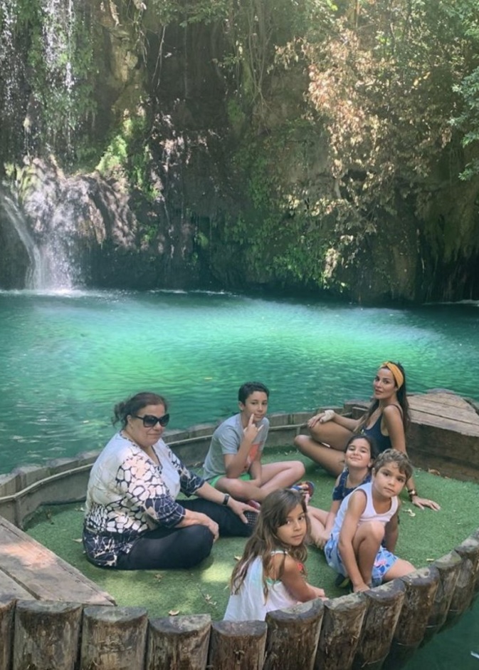 نادين نسيب نجيم تتجول في مناطق لبنان الجميلة برفقة عائلتها