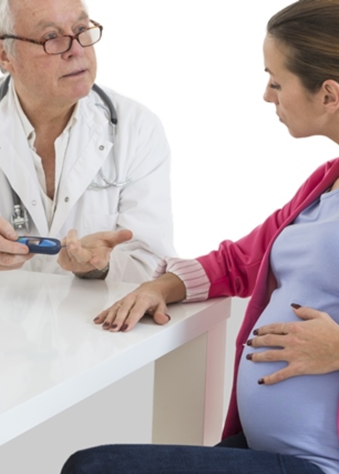 أعراض سكر الحمل وأضراره على الأم والجنين