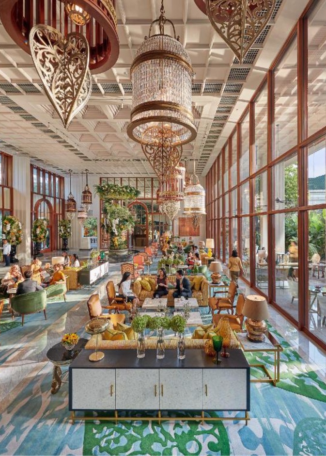  زوجان يحصلان على إقامة مميزة وطاقم خدمة يزيد عن ألف شخص في فندق ماندارين أورينتال بانكوك