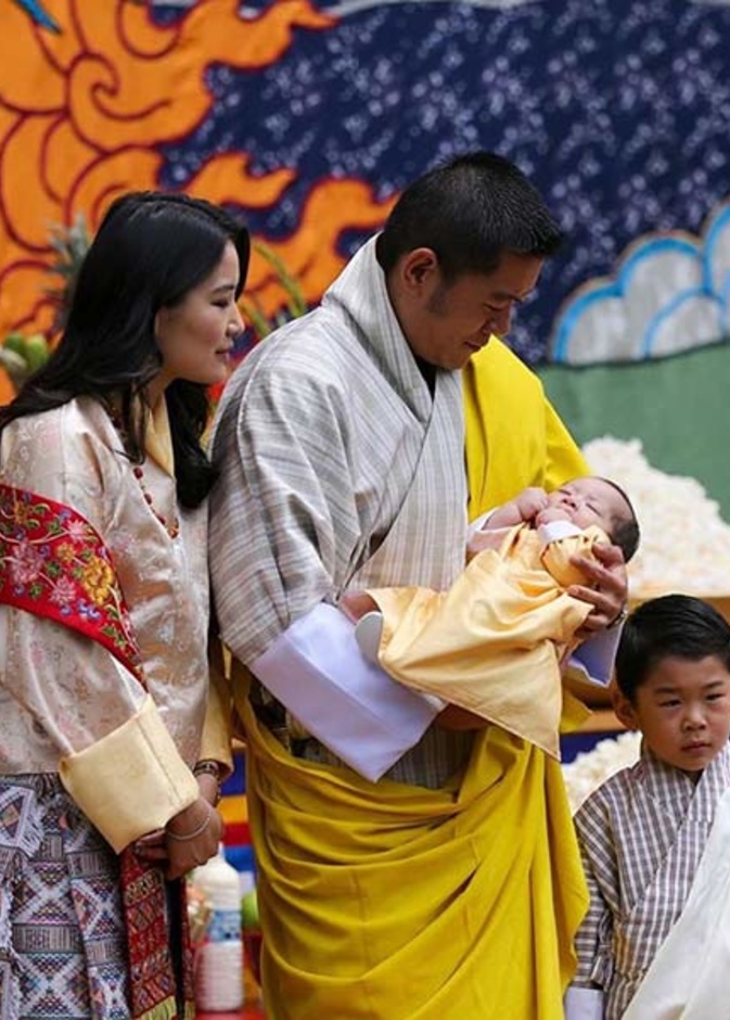 ملك وملكة بوتان يكشفان عن اسم طفلهما الثاني