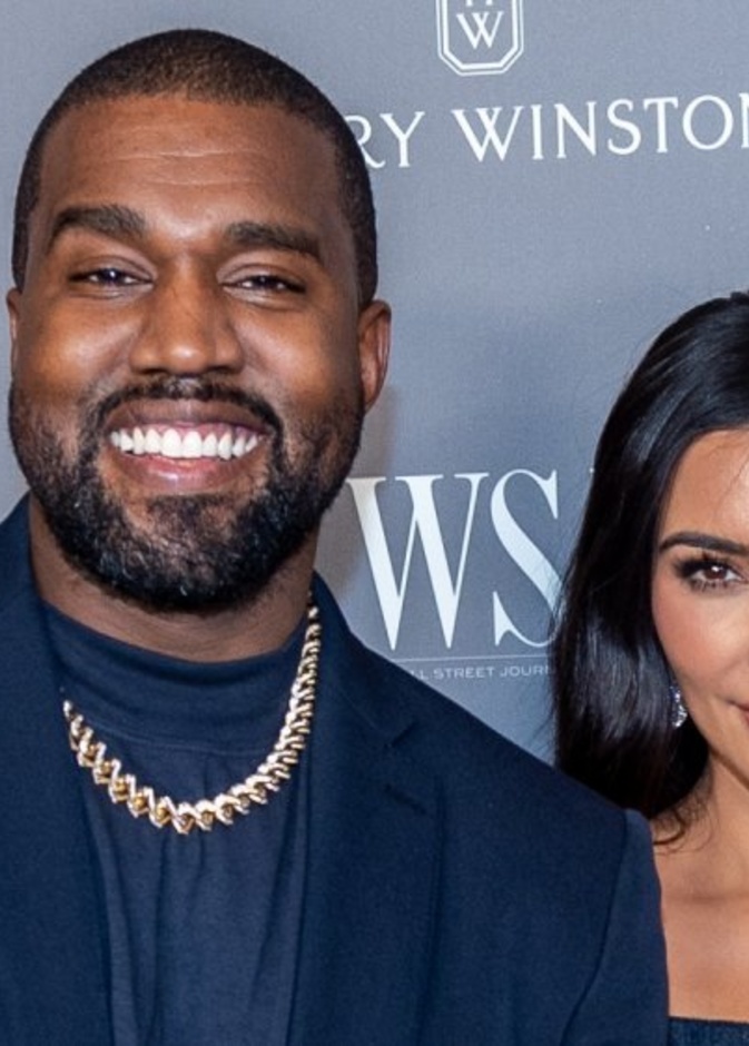 كيم كارداشيان Kim Kardashian تخطط لتبني طفل بمفردها ودون إشراك زوجها كاني ويست