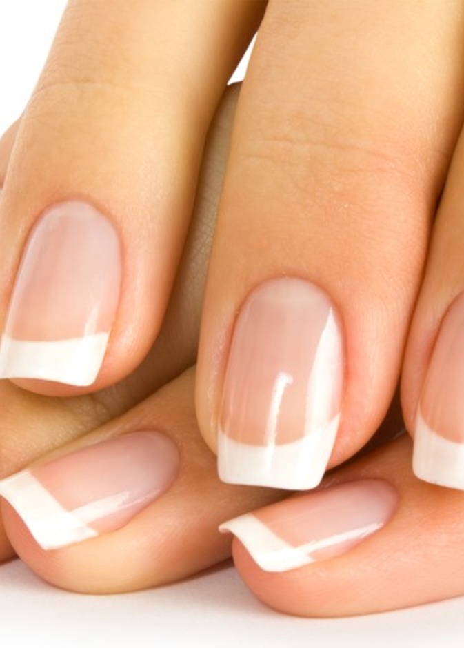 فوائد زيت المورينجا للعناية بالأظافر