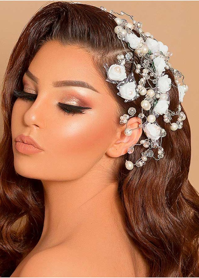 تجنبي وضع مكياج العينين لأطول فترة ممكنة لأن مكياج العينين والمسكارا