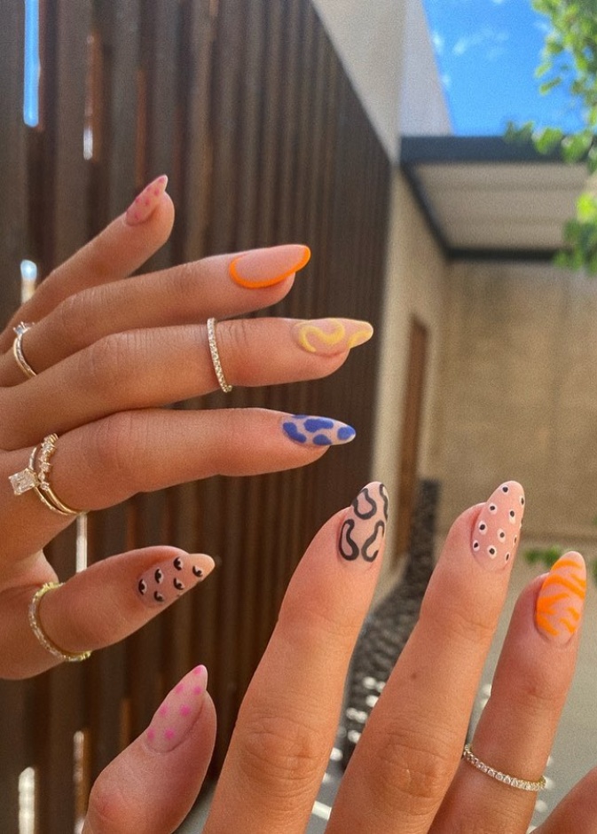 أجدد أشكال طلاء أظافر كايلي جينر