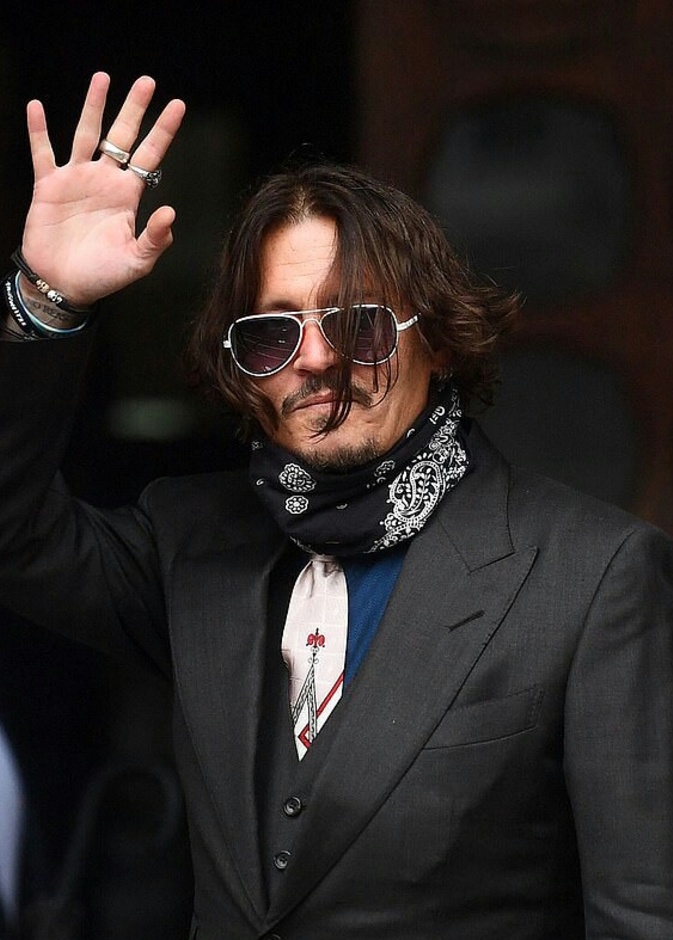 محاكمة جوني ديب و امبر هيرد 