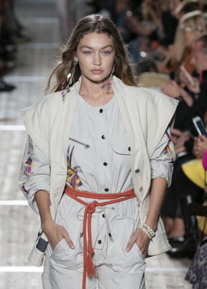 اكسسوارات الحزام على شكل الحبل احدث موضة في صيف 2020 من Isabel Marant
