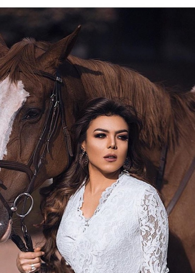 الفنانة ناهد السباعي