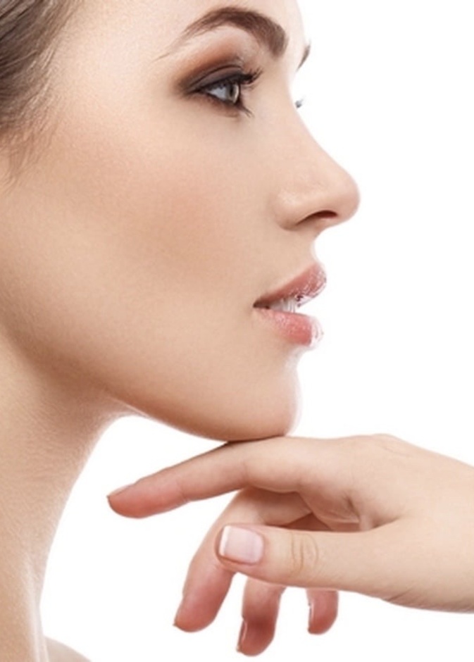 طريقة تعريض الفك السفلي للوجه الطويل بالتمارين