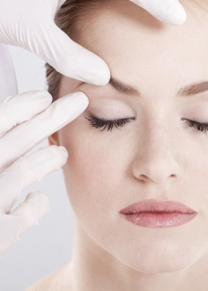 عملية شد جلد الوجه تتم للقضاء على ترهل الجلد وللحصول على بشرة مشدودة وجميلة