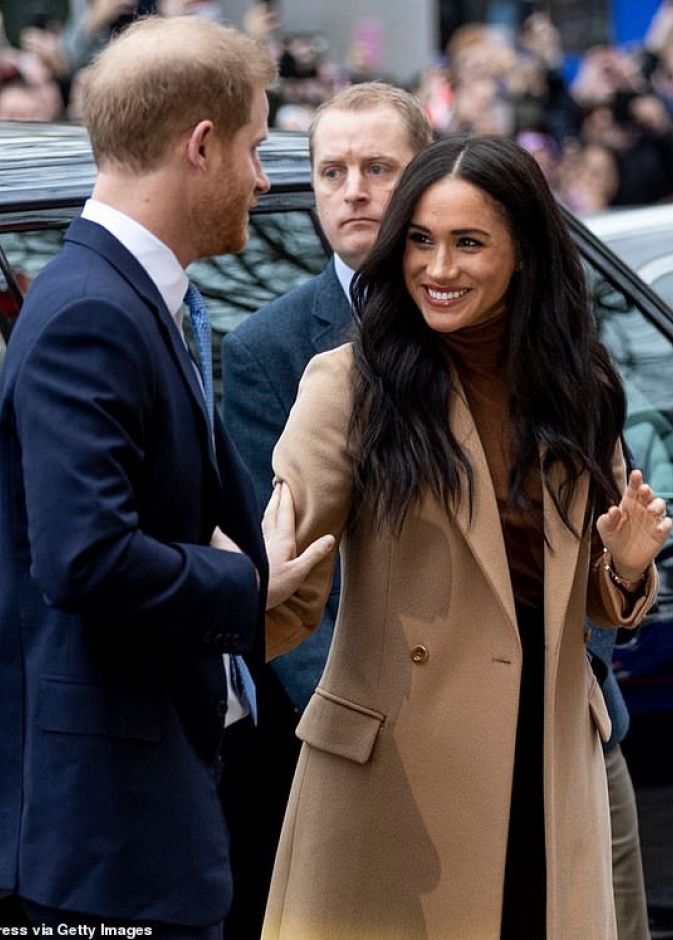  قرار هاري وميغان غير خطط الأمير تشارلز