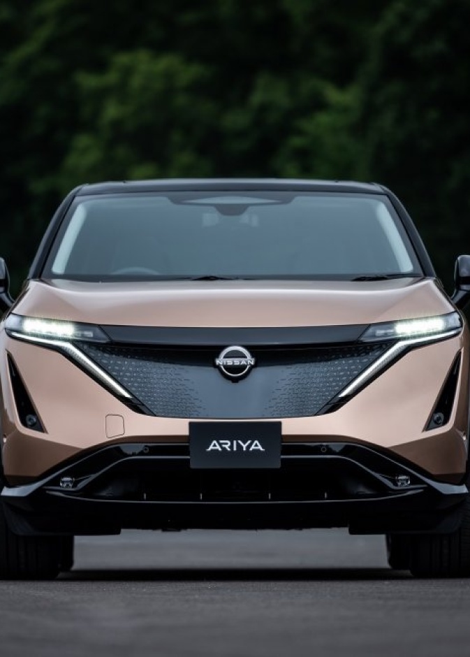 نيسان تطرح سيارة أريا كروس أوفر الكهربائية بالكامل