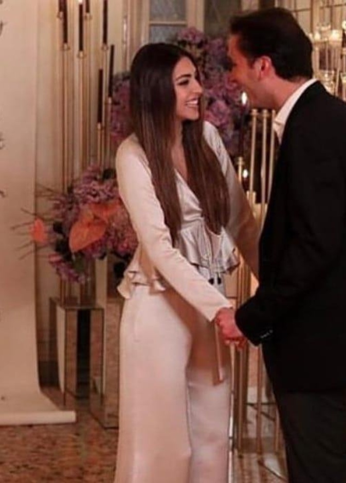  بدت الفرحة واضحة على ملامح فاليري يوم طلب يدها