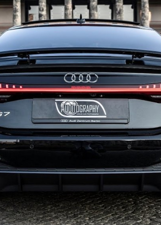 سيارة أودي الجبارةRS7