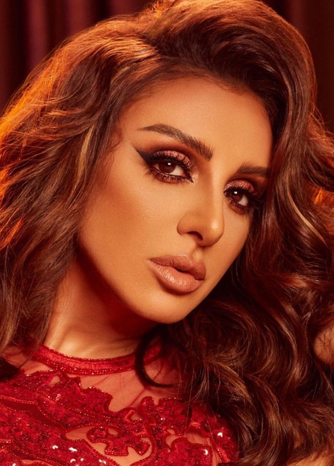 مكياج الفنانة أنغام