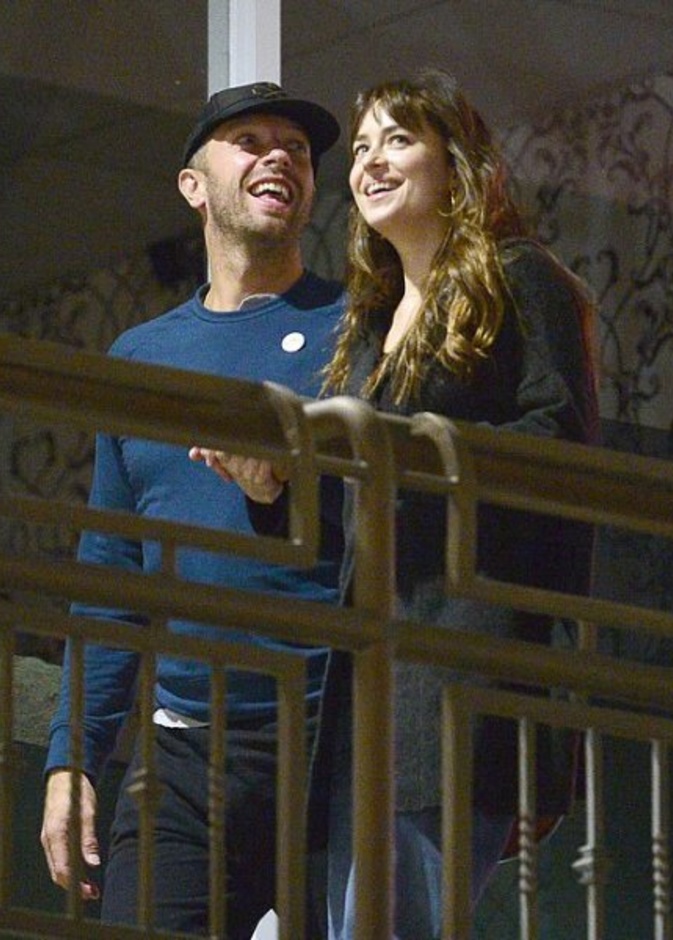 كريس مارتن و داكوتا جونسون 