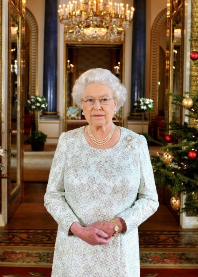  ملكة بريطانيا أكثر قربا من أحفادها بالمقارنة بأبنائها