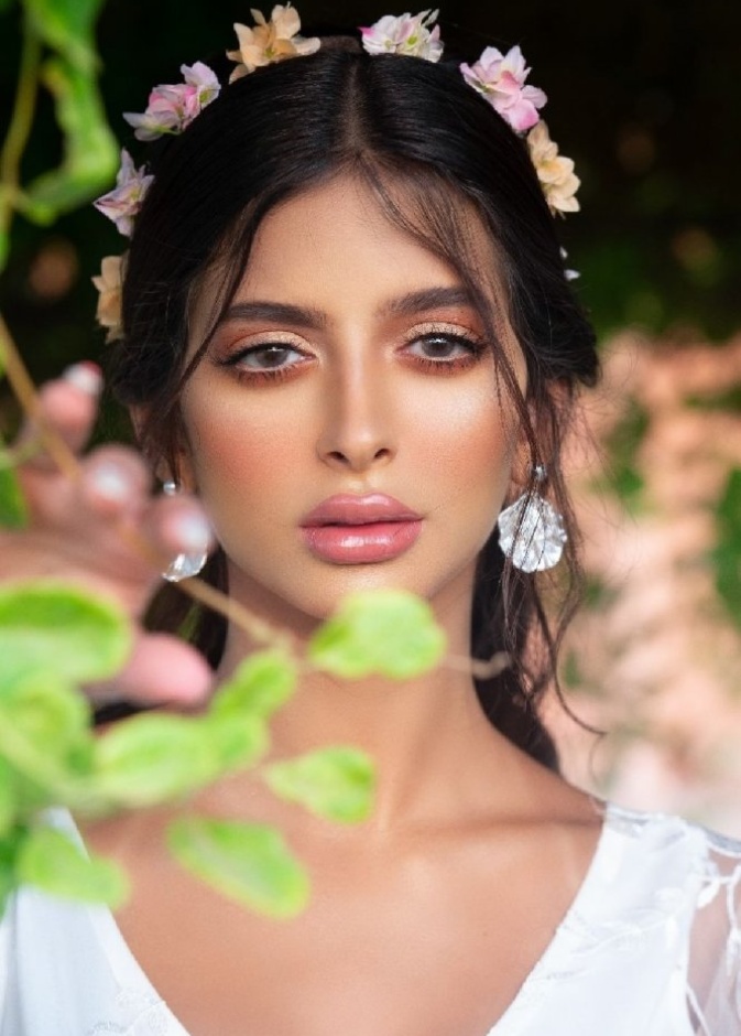 من مكياج الميك اب أرتست منال العسيري
