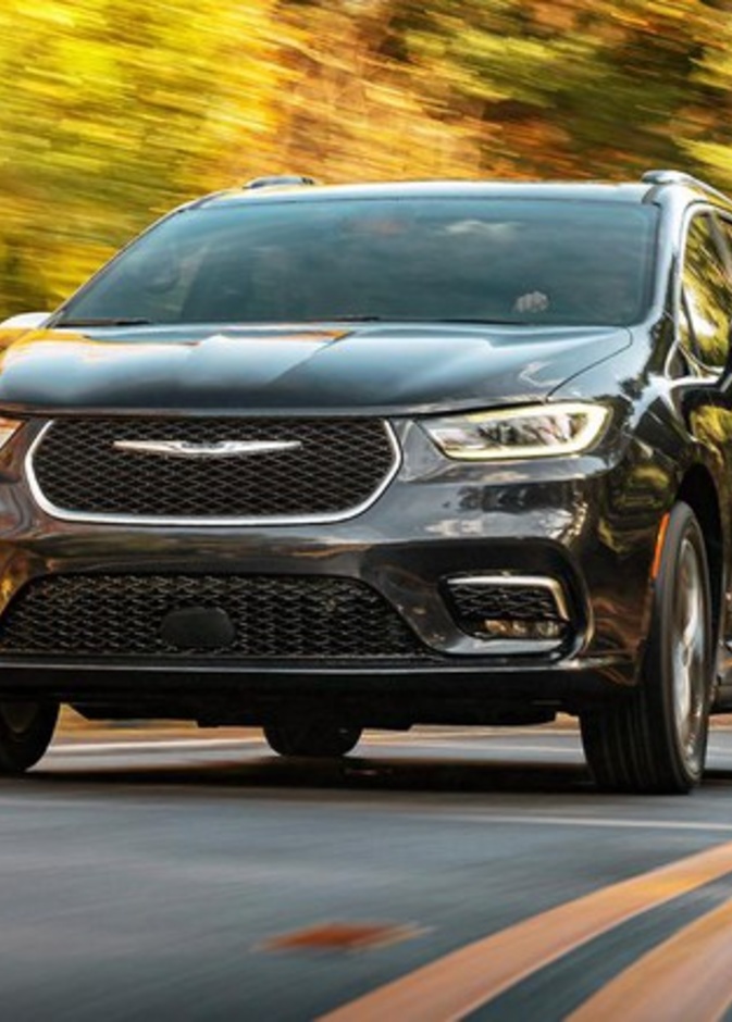  كرايسلر تطلق سيارة عائلية أنيقة