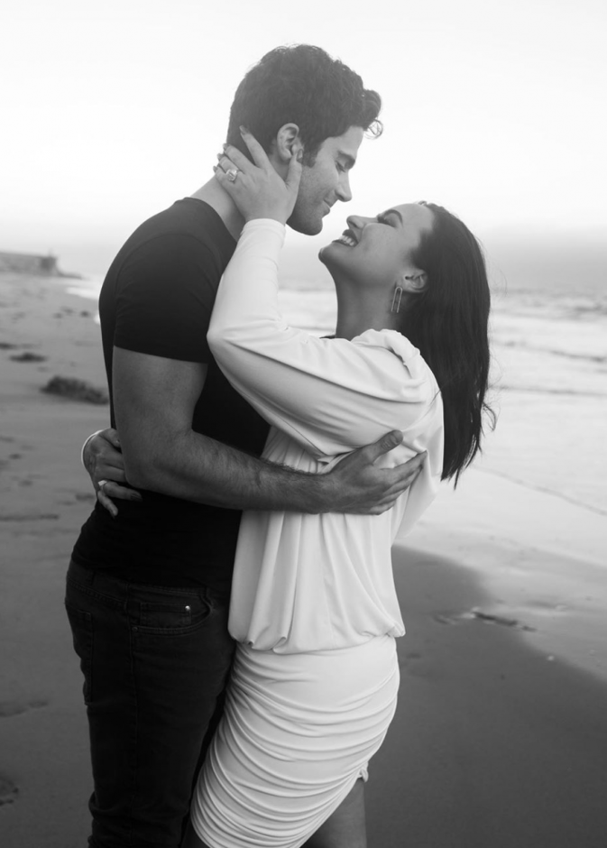 ديمي لوفاتو و ماكس إيريك 