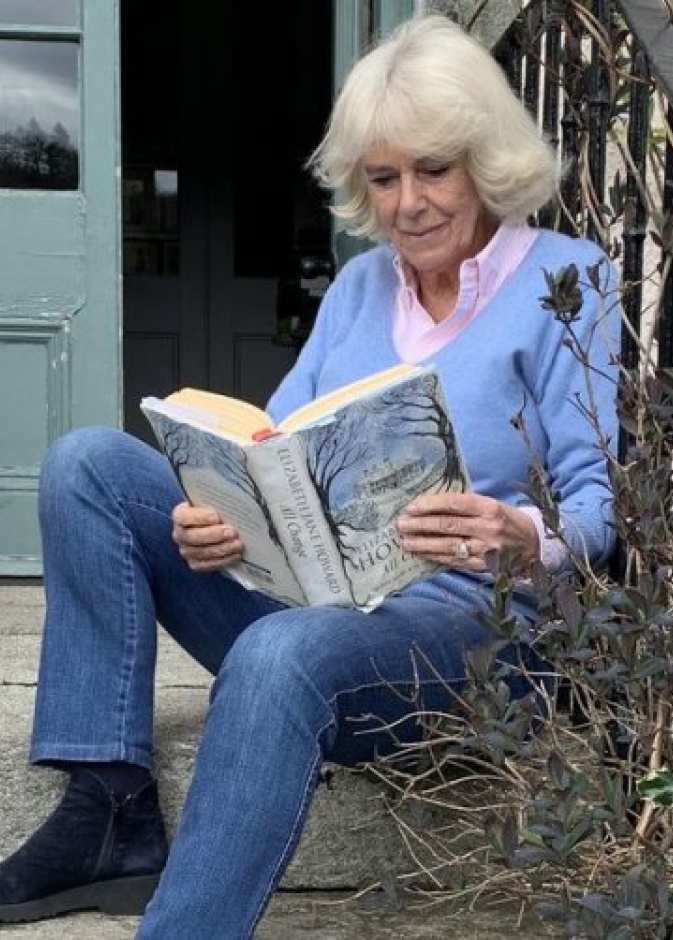 5 كتب رشحتها لكم سيدات العائلة المالكة البريطانية