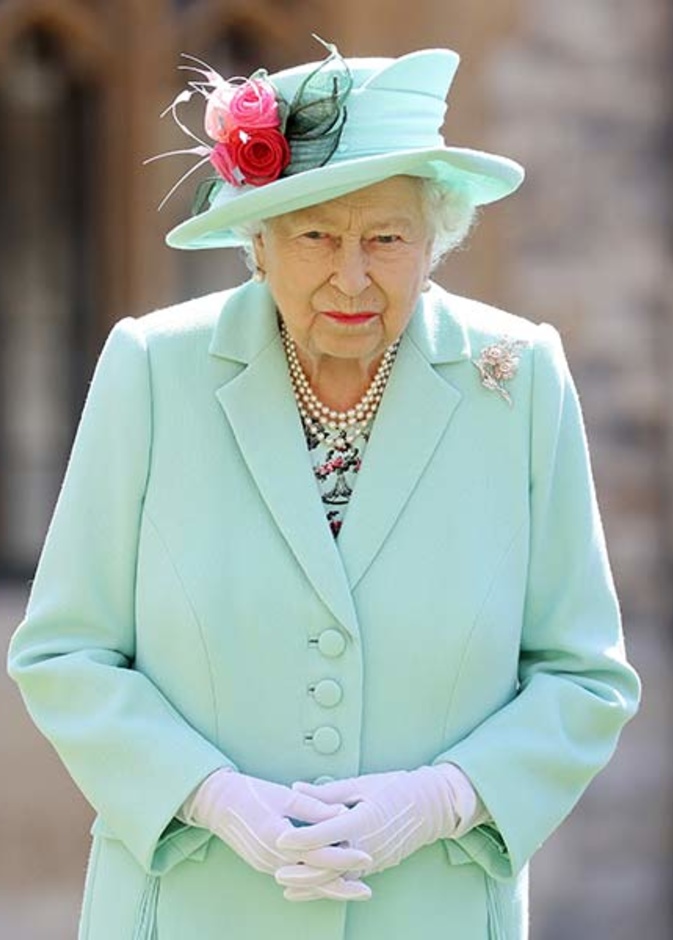 7 قواعد غريبة يجب على سيدات العائلة المالكة البريطانية اتباعها في اختيار أزيائهن