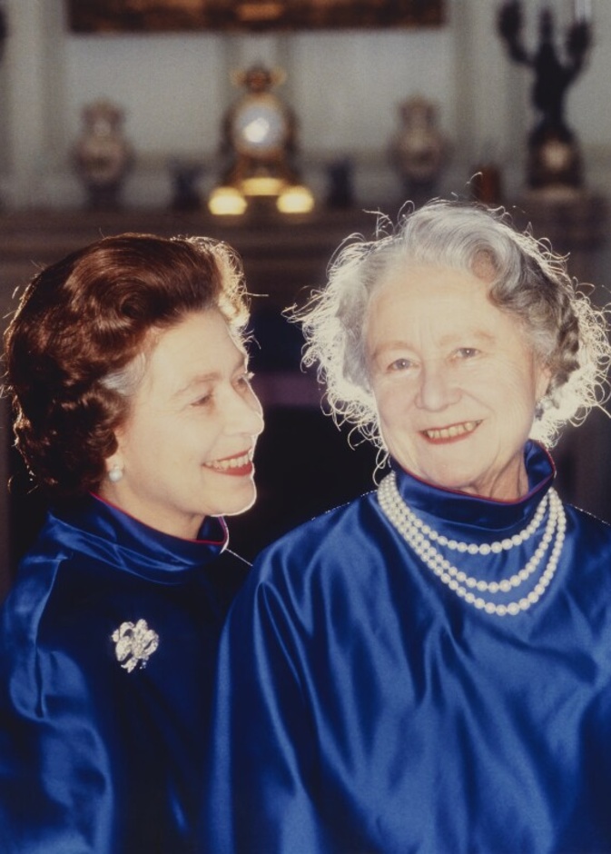 حلقات وثائقية جديدة.. تكشف كيف اشتعلت الغيرة في قلب الملكة الأم بعد تولي ابنتها إليزابيث العرش