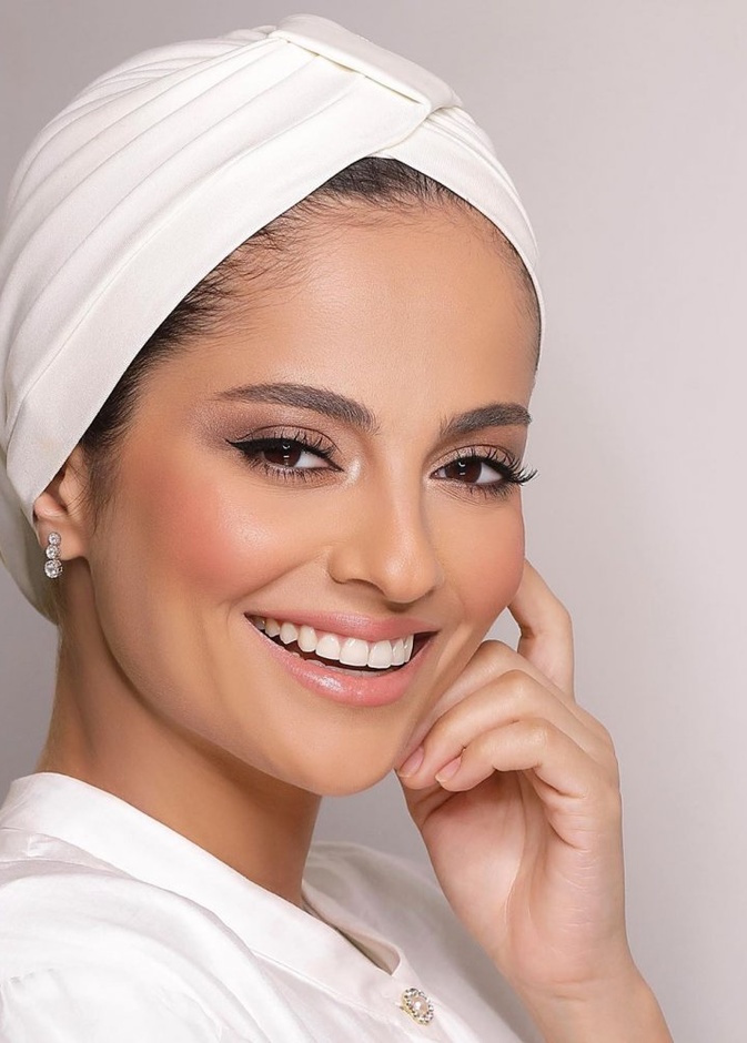 طريقة عمل مكياج ناعم مع الايلاينر للمحجبات لعيد الاضحي 2020 بأسلوب زينب حمود