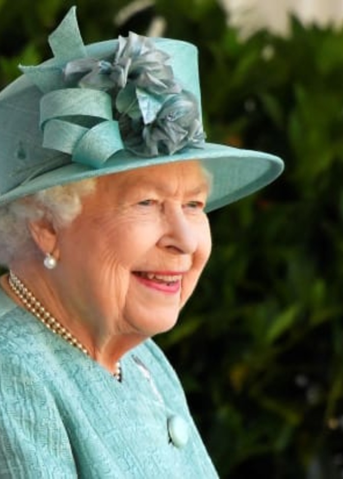 ما هي قواعد البروتوكول الملكي التي لا تستطيع ملكة بريطانيا كسرها؟