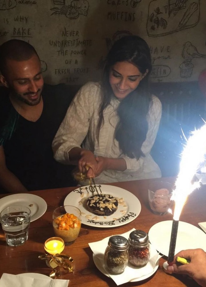 شكوك حول حمل سونام كابور