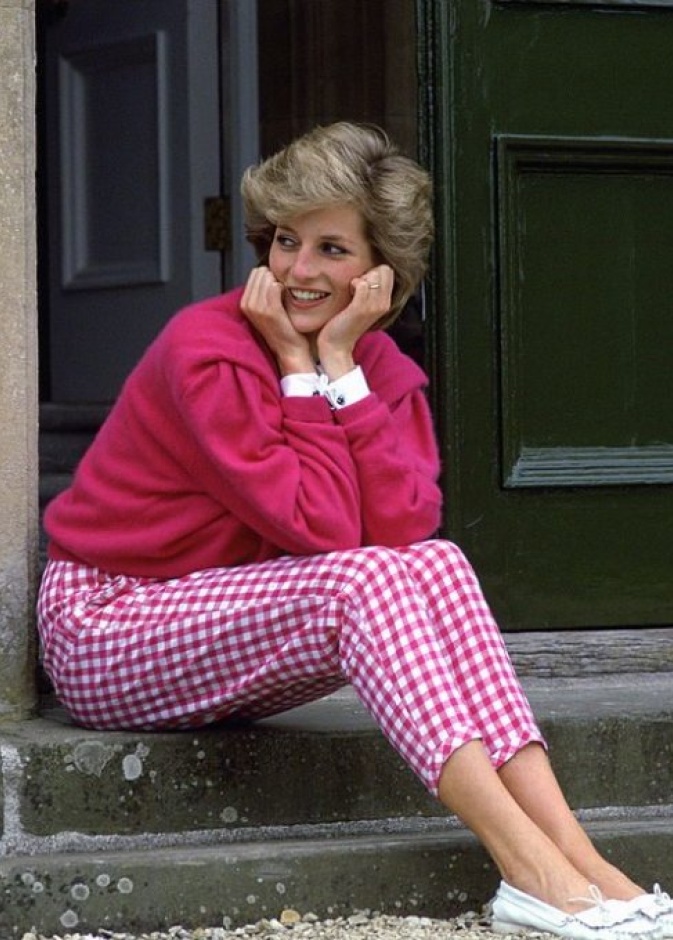 ديانا تعود للحياة من جديد.. كيف تشابهت حياة ميغان مع أميرة القلوب؟