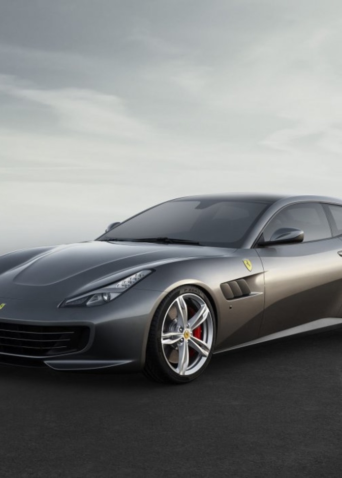 فيراري تختبر GTC4Lusso على الطرقات للمرة الأولى
