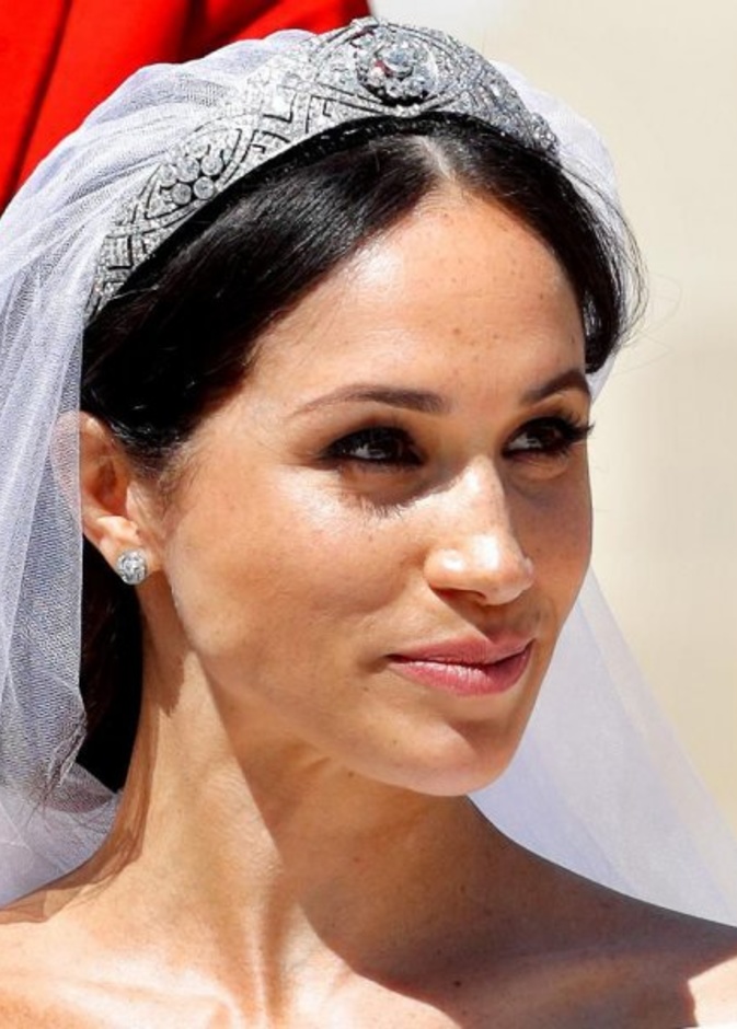 لماذا لم ترتدي ميغان ماركل التاج الملكي بعد حفل زفافها؟