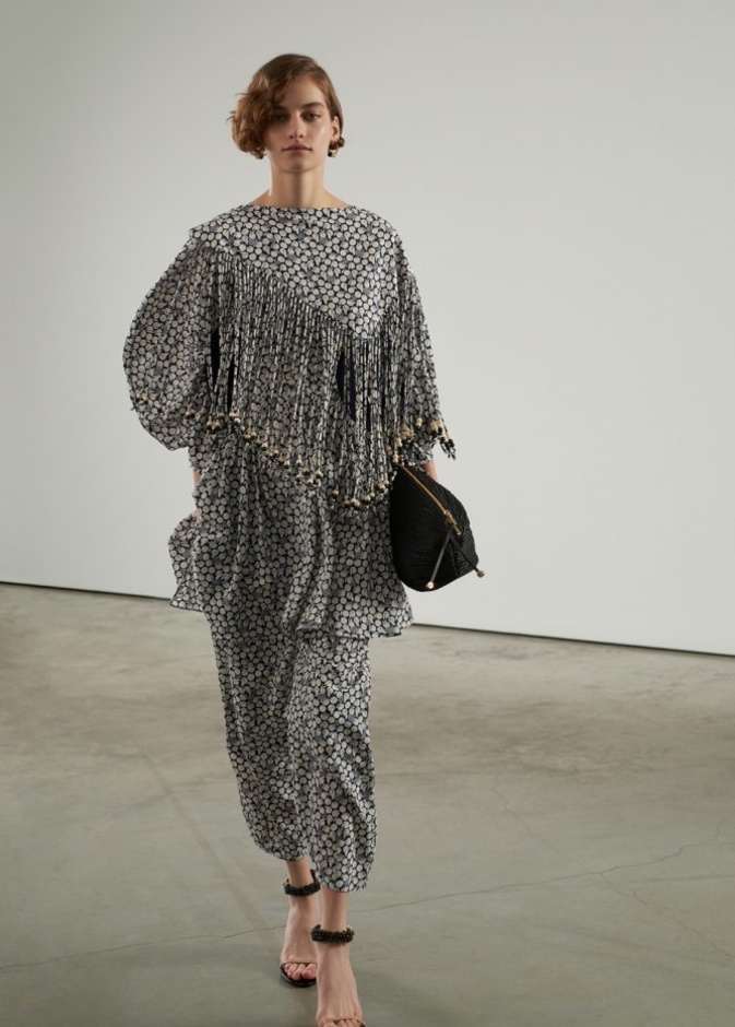 تقدّم دار STELLA McCARTNEY مجموعتها النسائية الرجالية لموسم خريف 2020