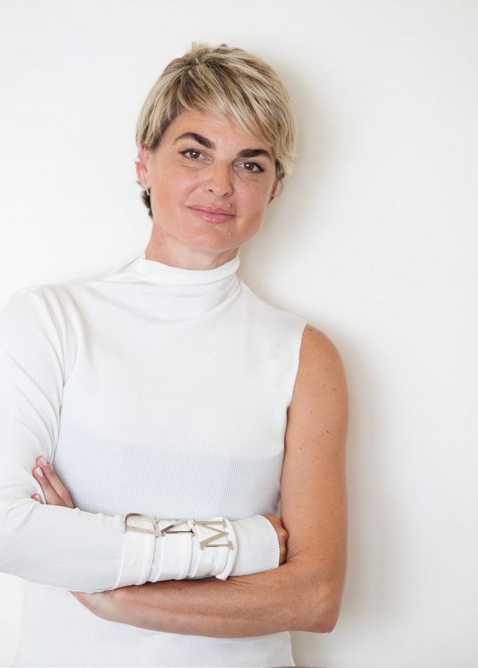 المصممة الرومانية Dana Stinea Messika 