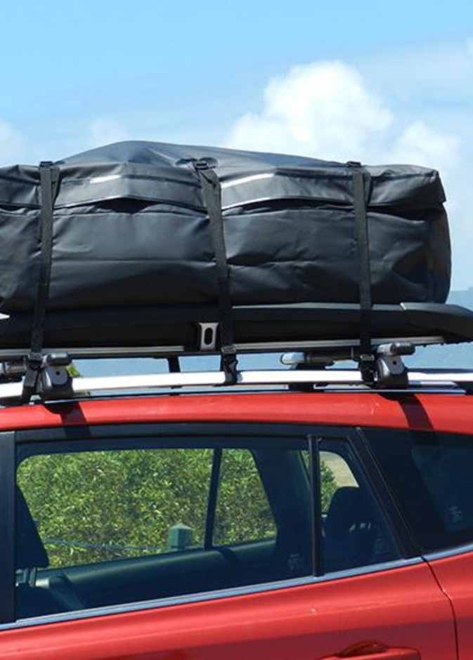 وضع الأمتعة داخل السيارة