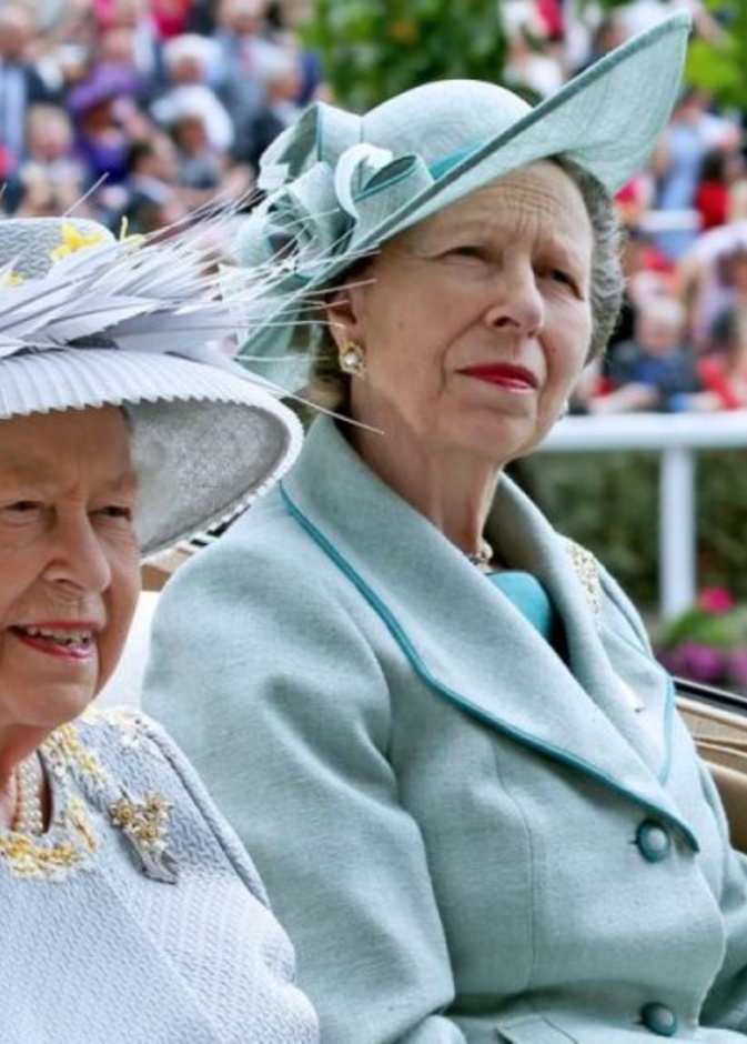  ملكة بريطانيا تهنئ ابنتها بعيد ميلادها