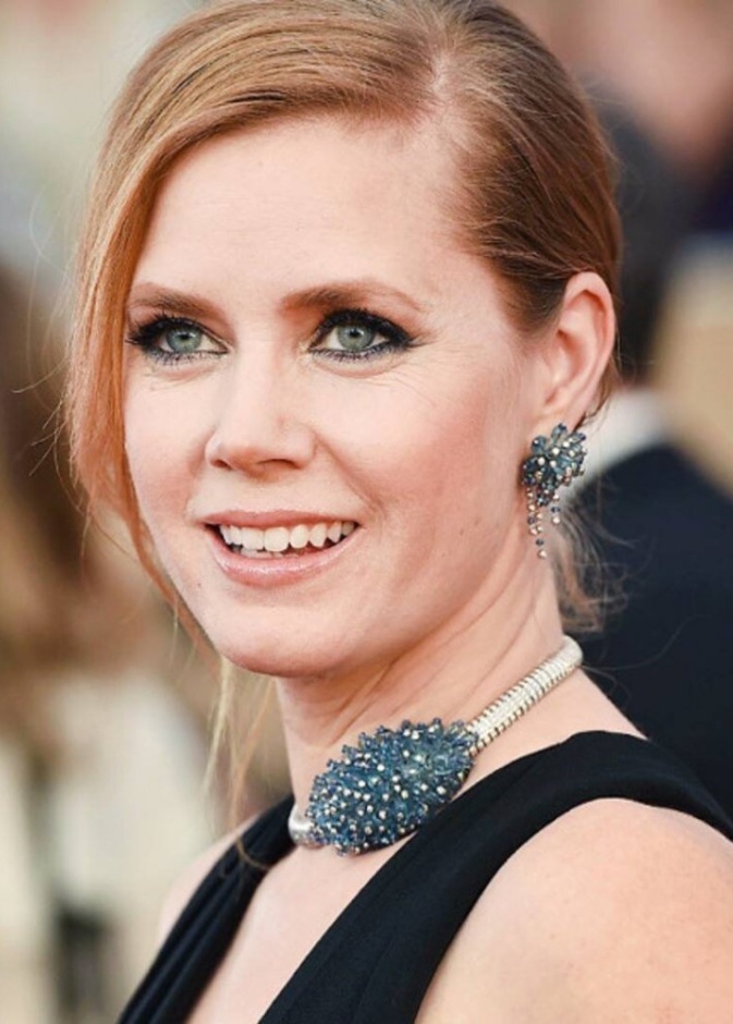  ايمي أدامز متألقة بمجوهرات كارتييه Cartier