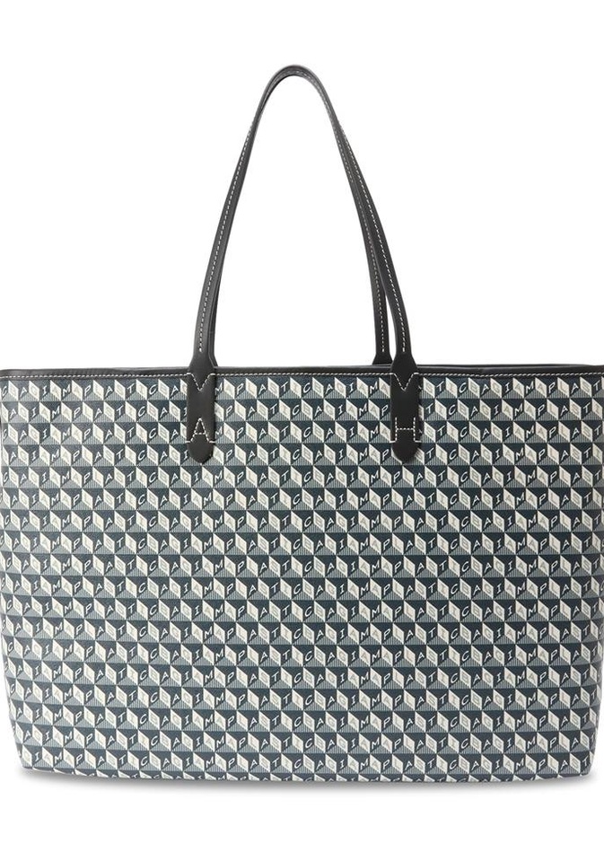 مشروع "أنا لست حقيبة بلاستيكية" يعود باسم "أنا حقيبة بلاستيكية"  في ردهة "LEVEL SHOES" في الشرق الأوسط